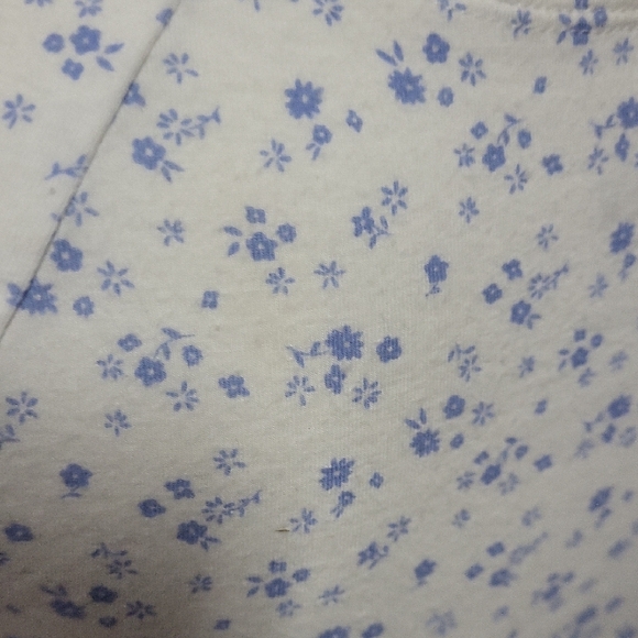 Hollister Blue Floral Ruched Crop Top - Picture 4 of 6